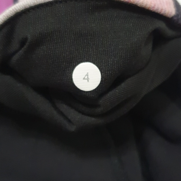 Lululemon Women's Cropped leggings - Picture 7 of 9